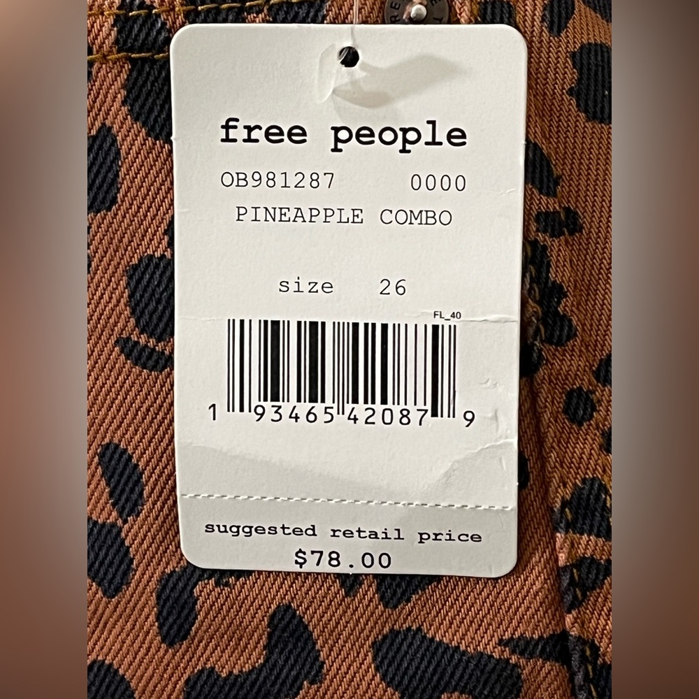 Free People NWT Leopard Print Frayed Hem Front Zip Mini Denim Skirt Size XS - Picture 7 of 14